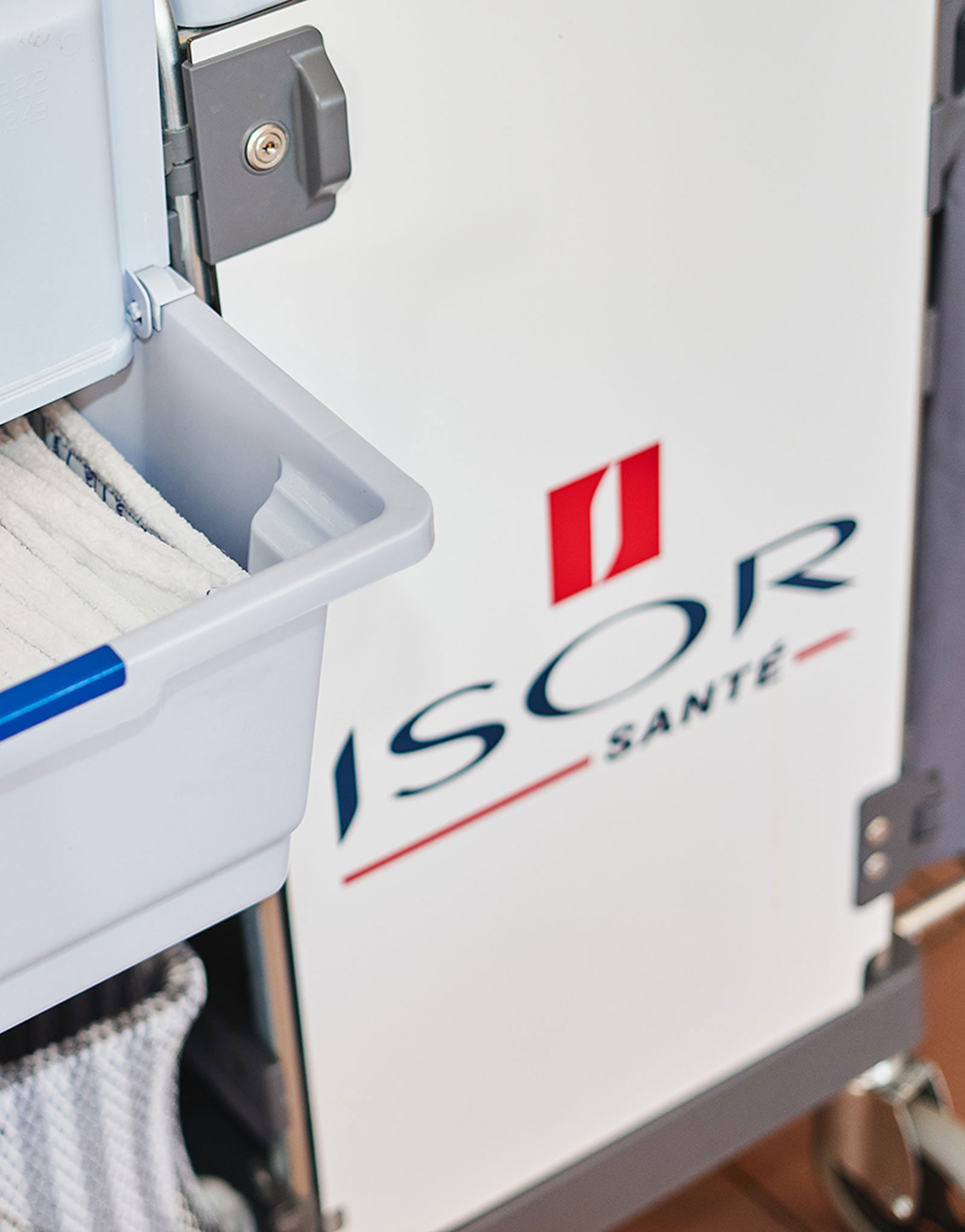 Isor fait du nettoyage dans les entreprises du secteur de la santé.